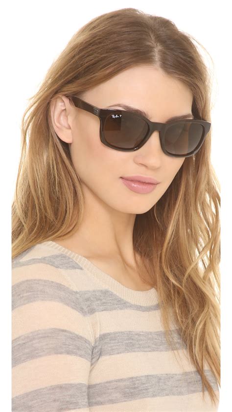 brown oversized sunglasses